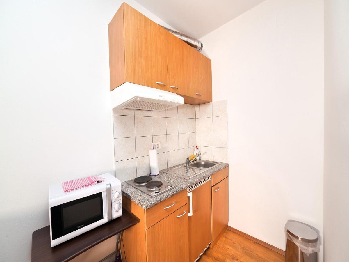 Apartments Barbara Брсеч Екстер'єр фото