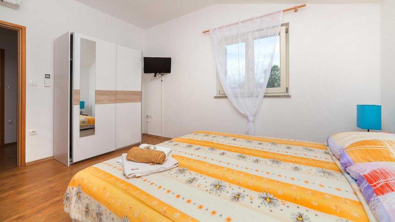 Apartments Barbara Брсеч Екстер'єр фото